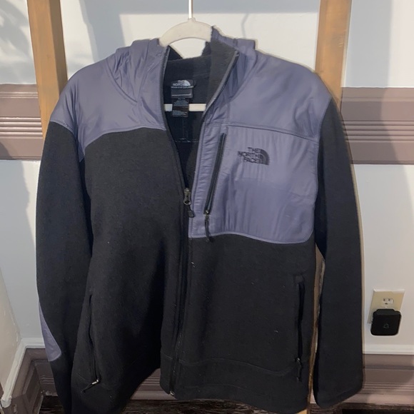 The North Face Fleece Jacket - Picture 1 of 3